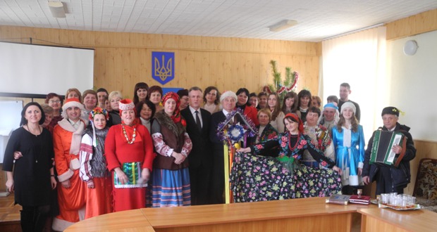 Від хати до хати ходили щедрувати… Від хати до хати ходили щедрувати…