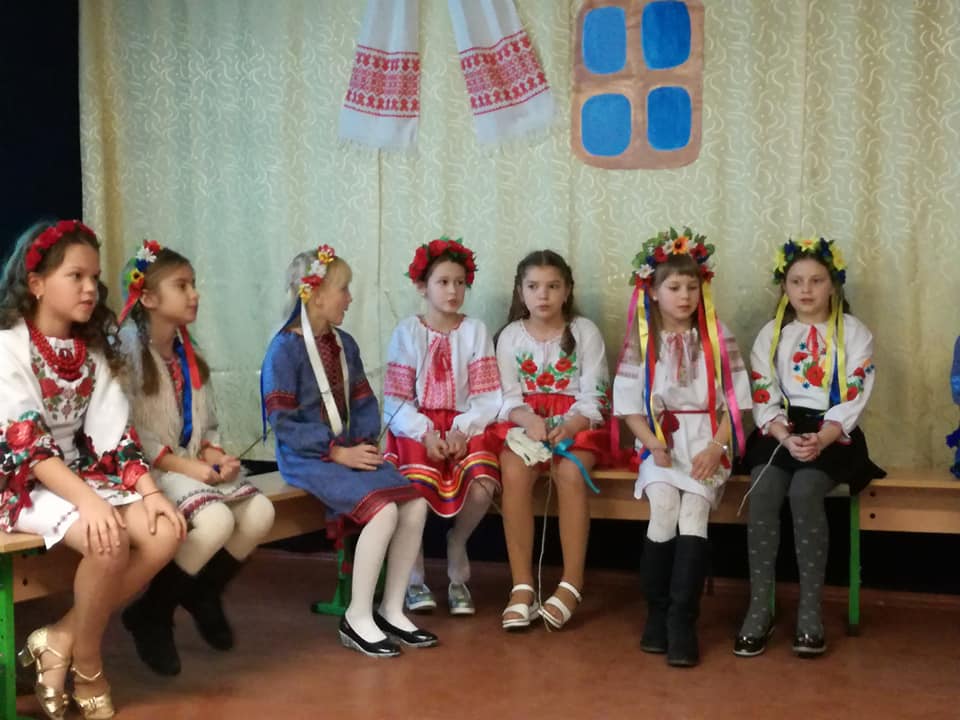 Вечорниці у 4-Б класі Вечорниці у 4-Б класі