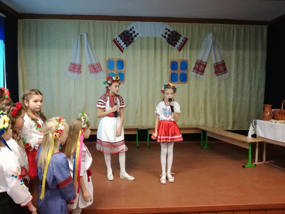 Вечорниці у 4-Б класі Вечорниці у 4-Б класі