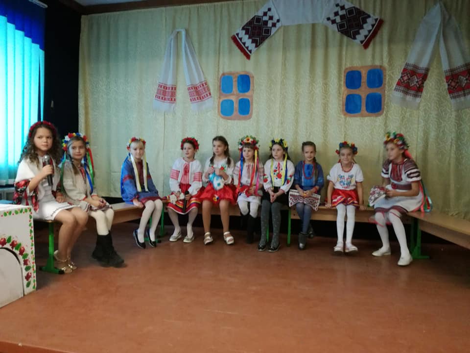 Вечорниці у 4-Б класі Вечорниці у 4-Б класі