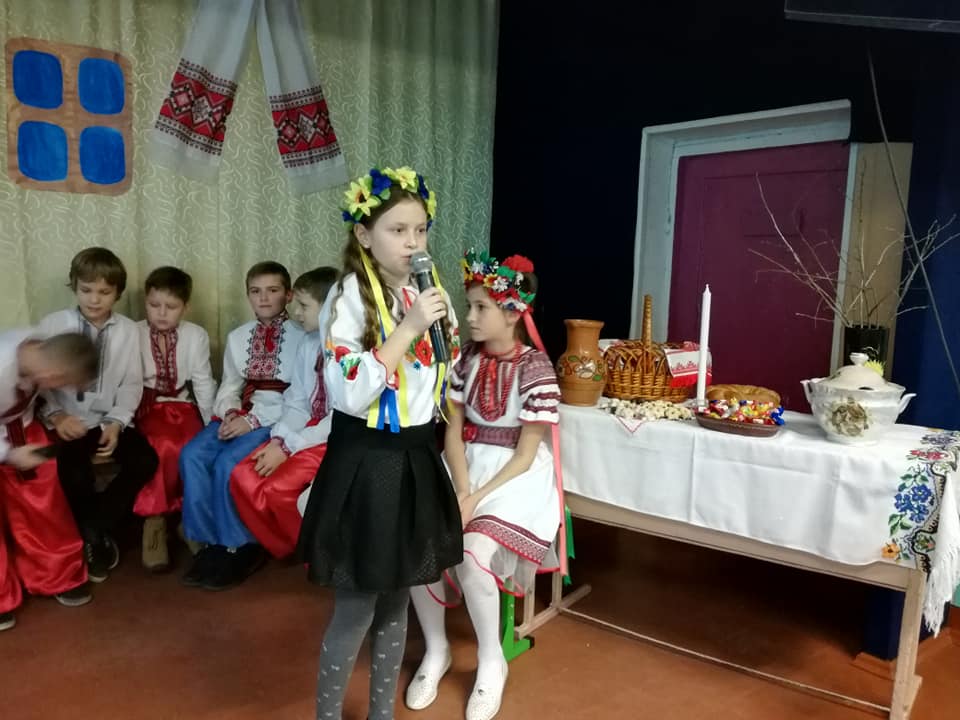 Вечорниці у 4-Б класі Вечорниці у 4-Б класі