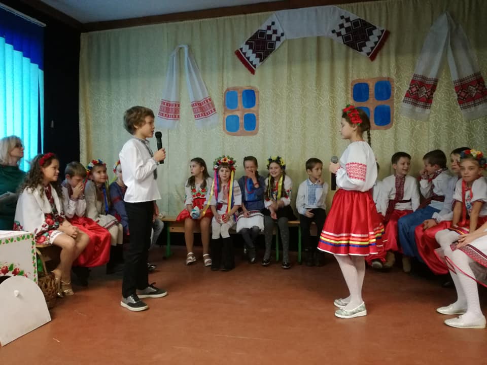 Вечорниці у 4-Б класі Вечорниці у 4-Б класі