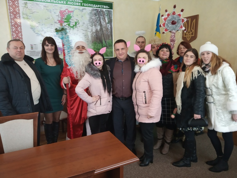 Від хати до хати ходили щедрувати... Від хати до хати ходили щедрувати...