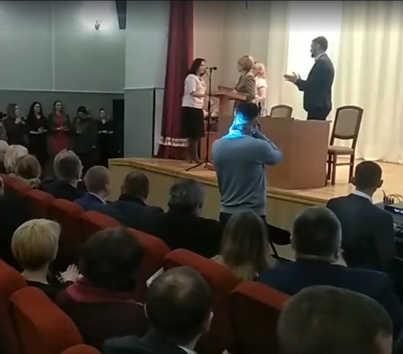 Міністр освіти вручила Подяку вчителю нашого закладу Міністр освіти вручила Подяку вчителю нашого закладу