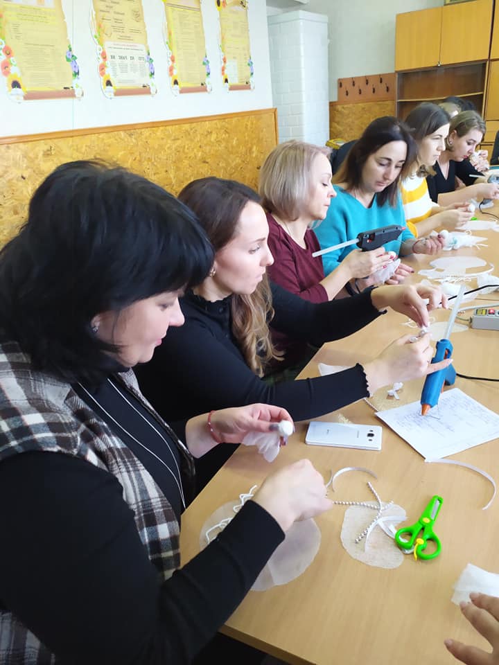Відбувся майстер-клас з виготовлення новорічної іграшки Відбувся майстер-клас з виготовлення новорічної іграшки