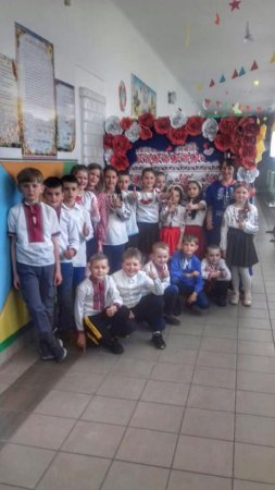 День вишиванки у Любомльському ЗЗСО I-III ст.№ 2 День вишиванки у Любомльському ЗЗСО I-III ст.№ 2