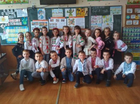 День вишиванки у Любомльському ЗЗСО I-III ст.№ 2 День вишиванки у Любомльському ЗЗСО I-III ст.№ 2