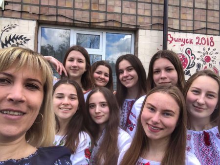 День вишиванки у Любомльському ЗЗСО I-III ст.№ 2 День вишиванки у Любомльському ЗЗСО I-III ст.№ 2