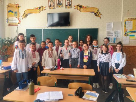 День вишиванки у Любомльському ЗЗСО I-III ст.№ 2 День вишиванки у Любомльському ЗЗСО I-III ст.№ 2