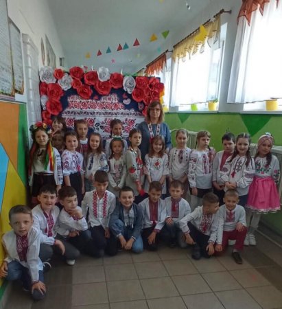 День вишиванки у Любомльському ЗЗСО I-III ст.№ 2 День вишиванки у Любомльському ЗЗСО I-III ст.№ 2