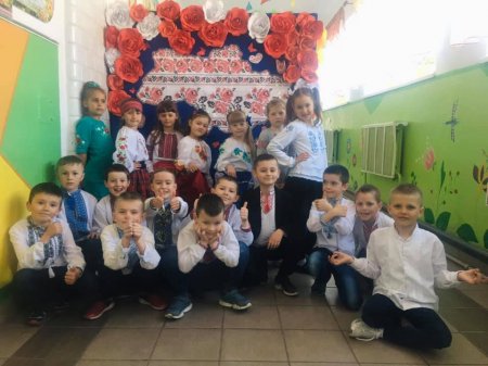 День вишиванки у Любомльському ЗЗСО I-III ст.№ 2 День вишиванки у Любомльському ЗЗСО I-III ст.№ 2