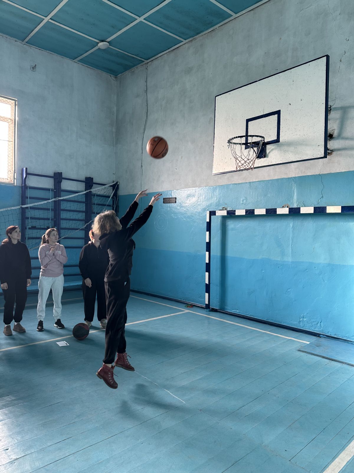 Формування здорового способу життя — у центрі уваги педагогів нашого ліцею Формування здорового способу життя — у центрі уваги педагогів нашого ліцею