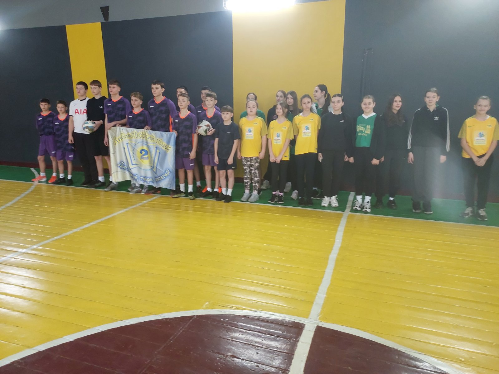 «Пліч-о-пліч»: обидві наші команди з масового футболу здобули «бронзу» «Пліч-о-пліч»: обидві наші команди з масового футболу здобули «бронзу»