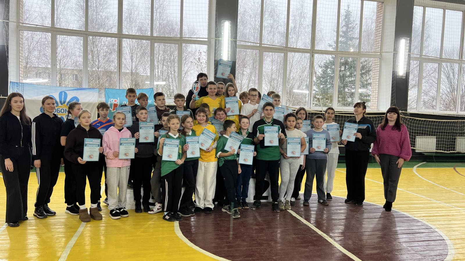 «Пліч-о-пліч»: команда з міні-гандболу здобула кубок переможців! «Пліч-о-пліч»: команда з міні-гандболу здобула кубок переможців!